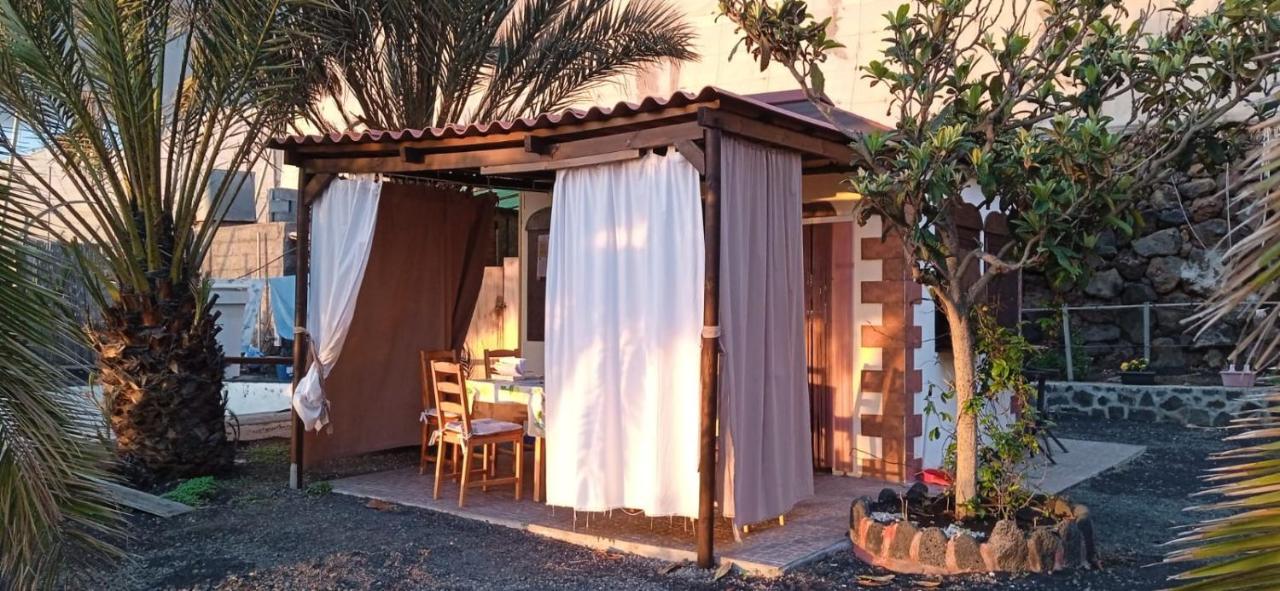 B&B Amigos De La Naturaleza Las Manchas  Exterior photo